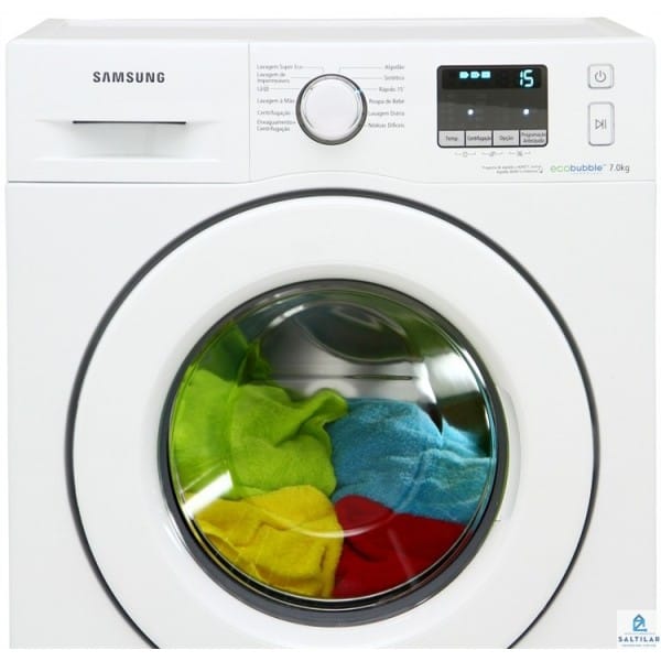 Como lavar roupa na máquina