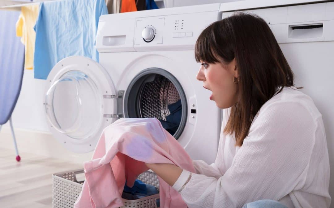 Como lavar roupa solta tinta? Guia Dry Wash Lavanderia Dry Wash - Lavanderia Roupas
