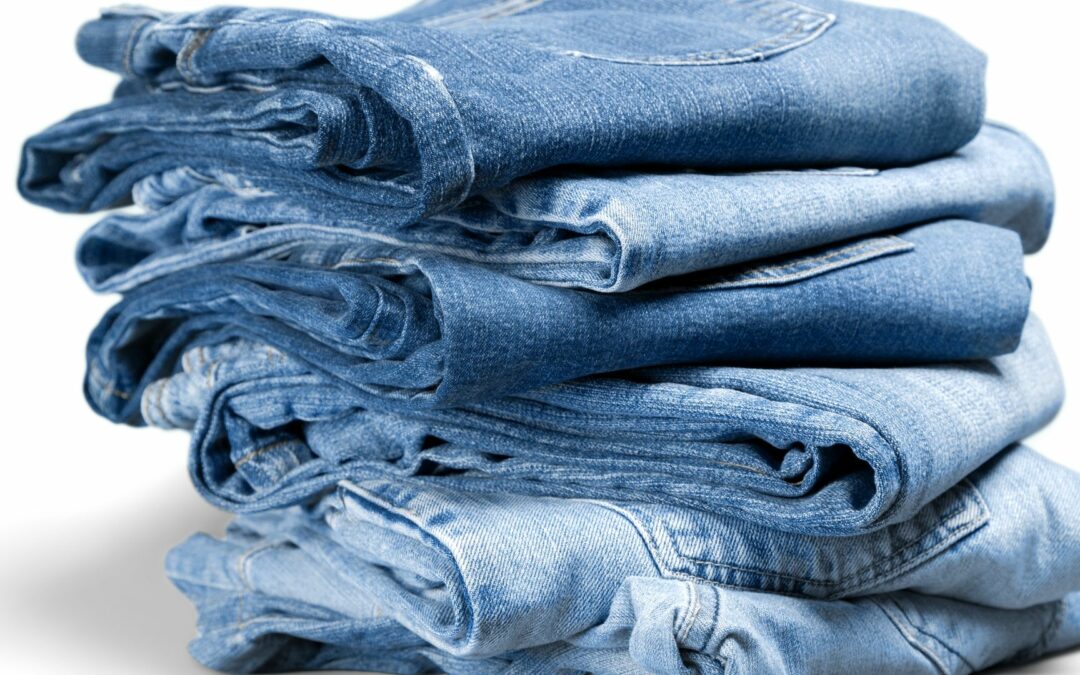 Como tingir calça jeans azul claro